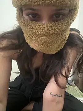  Maya zaidi  online show from September 28, 4:01 pm