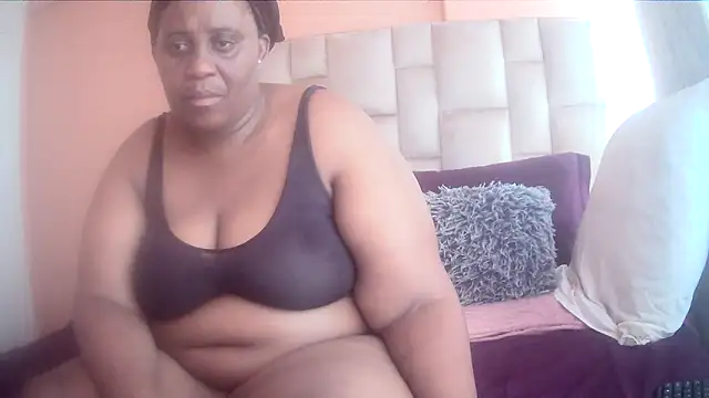 HUGEASSXXXXX online show from March 30, 11:21 am