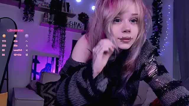 Lollyshy online show from December 17, 9:02 am