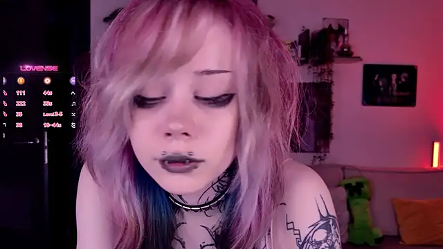 Lollyshy online show from November 10, 11:49 am