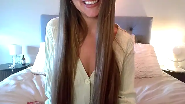 Snapshot of TaylorWest62 chatting on September 22, 1:20 pm TaylorWest62 online show from September 22, 1:20 pm