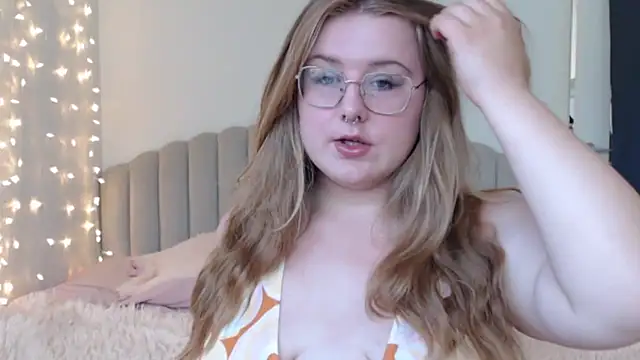 AgnesRoseCams online show from June 18, 9:58 am
