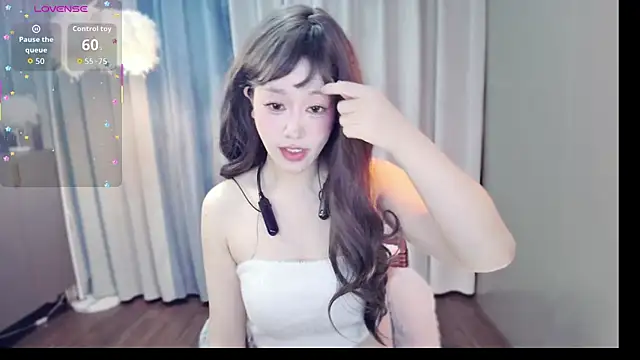 Snapshot of LINLIN-2025 chatting on September 23, 2:48 pm LINLIN-2025 online show from September 23, 2:48 pm