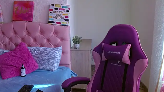 Emma-Flowers online show from October 3, 7:52 pm