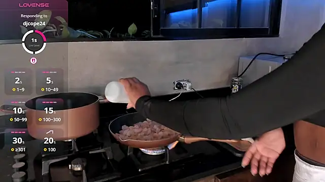 alisonn moon online show from October 17, 11:52 pm