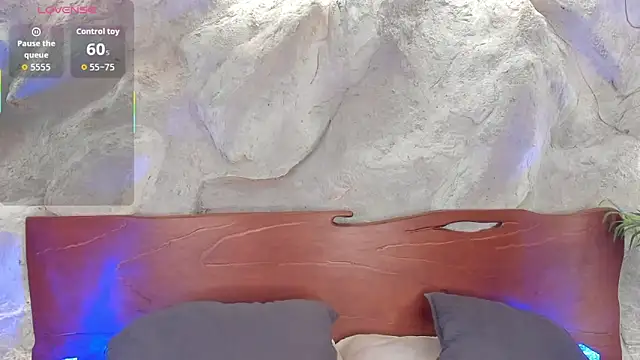 alisonn moon online show from December 14, 3:12 am