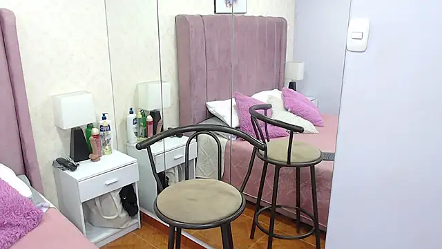 AriannaAdames online show from September 16, 12:57 pm