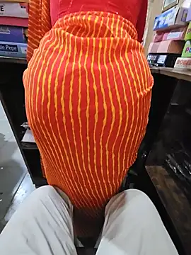 indianhotwife639 online show from July 28, 12:23 pm