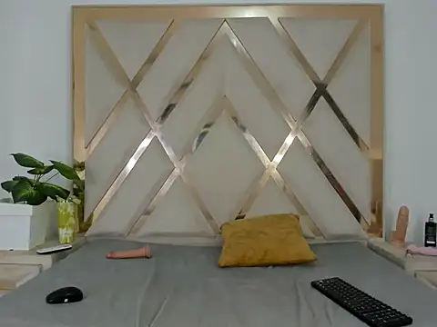 arielasm online show from December 3, 2:52 pm