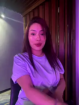 Adarha Ramirez online show from November 19, 7:08 am