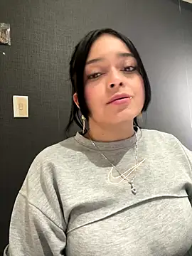 Snapshot of Emily_Rivers_ chatting on October 17, 2:53 pm Emily Rivers online show from October 17, 2:53 pm