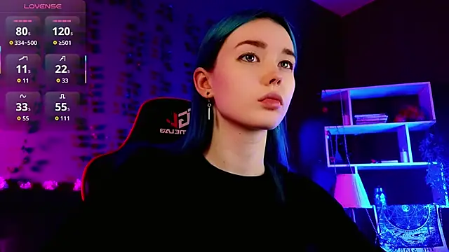 Snapshot of Kiara_Dream chatting on October 8, 8:46 pm Kiara Dream online show from October 8, 8:46 pm