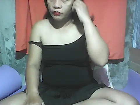 HottyElle online show from July 27, 8:28 pm