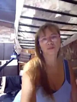 SexyHottMom online show from November 16, 8:31 pm