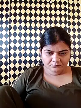 Snapshot of Meenu_tiwari chatting on October 5, 9:14 am Meenu tiwari online show from October 5, 9:14 am
