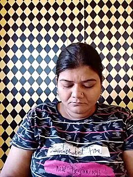 Snapshot of Meenu_tiwari chatting on October 6, 9:37 am Meenu tiwari online show from October 6, 9:37 am