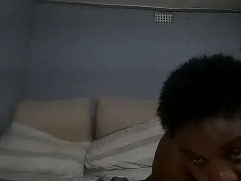 Hornychubbybitch online show from October 27, 5:41 pm