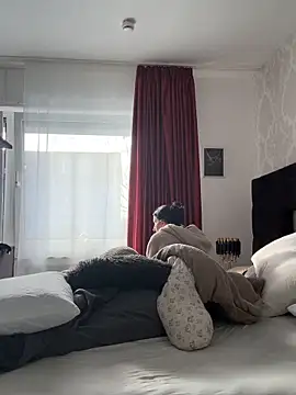 Emilia Mausi online show from February 5, 1:14 pm