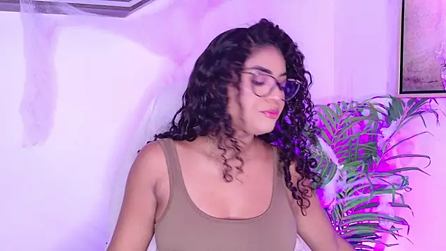 Carly Monroe  online show from October 30, 10:33 pm