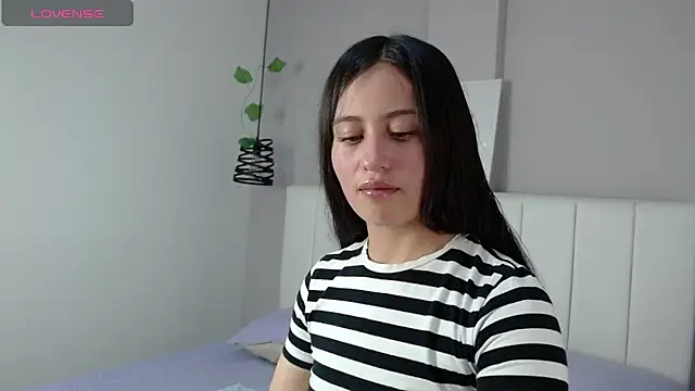 Zaaida  online show from February 24, 9:35 pm