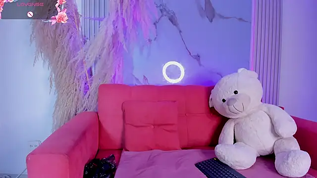 ivonyMiller online show from November 17, 9:48 pm