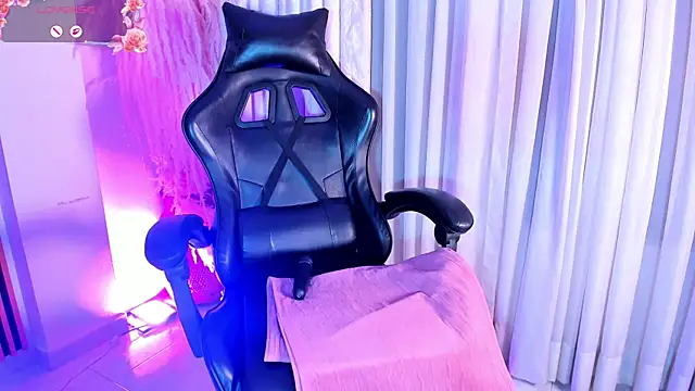 ivonyMiller online show from October 13, 11:18 pm