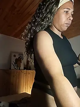 IVONNE COLLINS33 online show from February 18, 1:16 am