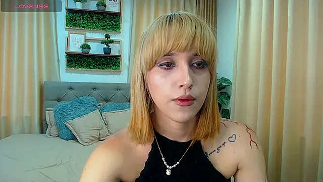 Snapshot of zohet_kriss chatting on October 11, 2:09 pm zohet kriss online show from October 11, 2:09 pm