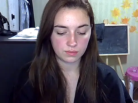 daniella brun online show from October 18, 10:00 pm