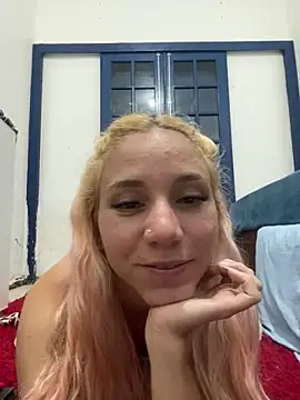 Snapshot of Bruna551 chatting on September 30, 3:01 am Bruna551 online show from September 30, 3:01 am