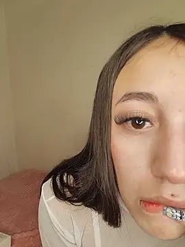 StefaniaFoxx  online show from July 16, 6:51 am