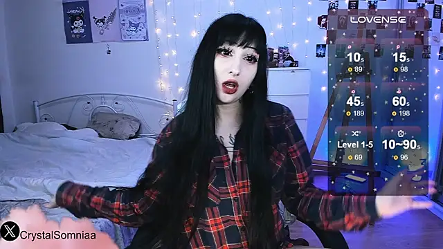 Snapshot of Crystal_somnia chatting on October 1, 2:27 am Crystal somnia online show from October 1, 2:27 am