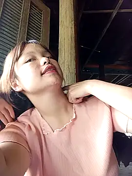 XoiXoi232 online show from October 13, 4:15 am