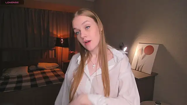 OdellaFrake online show from October 16, 8:11 pm