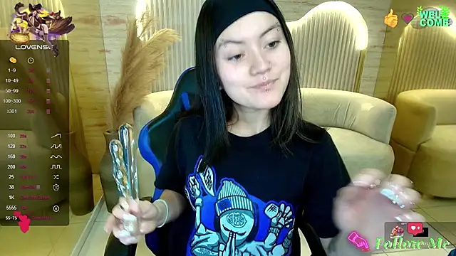 Snapshot of tasty_morita_r chatting on October 8, 12:42 pm tasty morita r online show from October 8, 12:42 pm