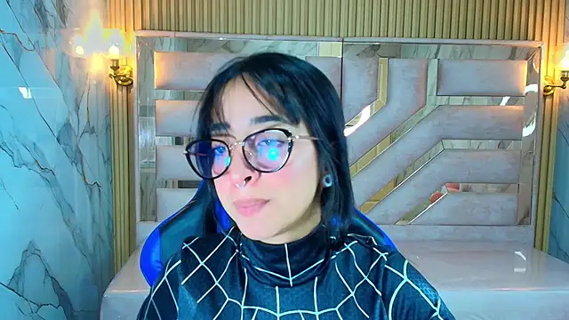 zoe r  online show from October 19, 4:03 am