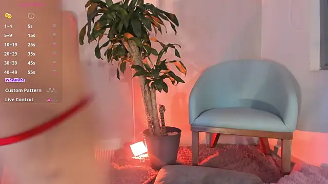 EmmyVega  online show from September 17, 2:37 pm