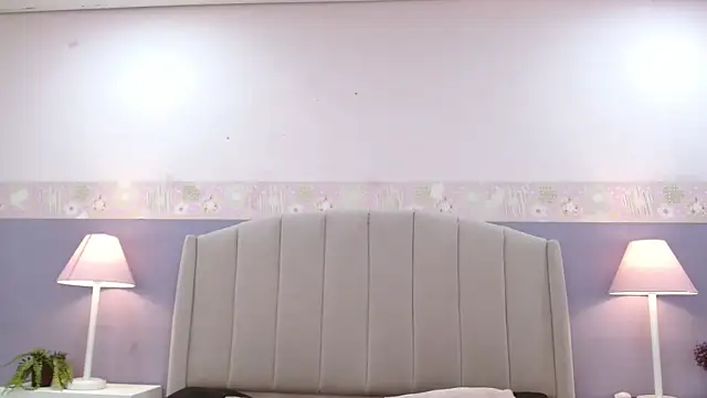 Isabelgh  online show from July 25, 7:43 pm