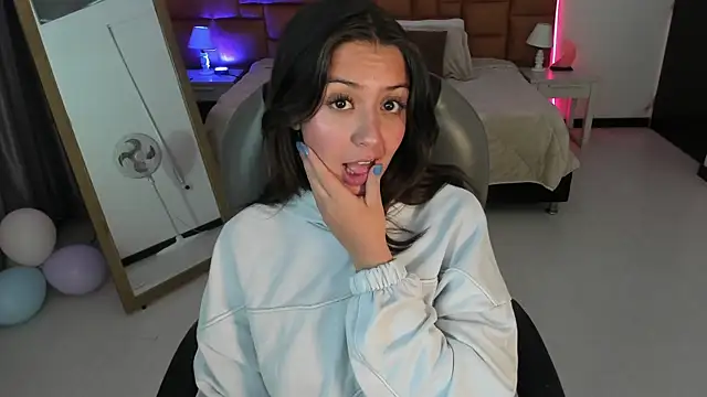 Catti Brie online show from April 22, 11:29 am