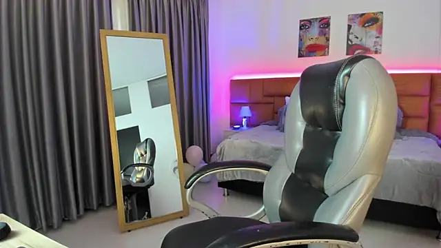 Catti Brie online show from April 16, 11:32 am