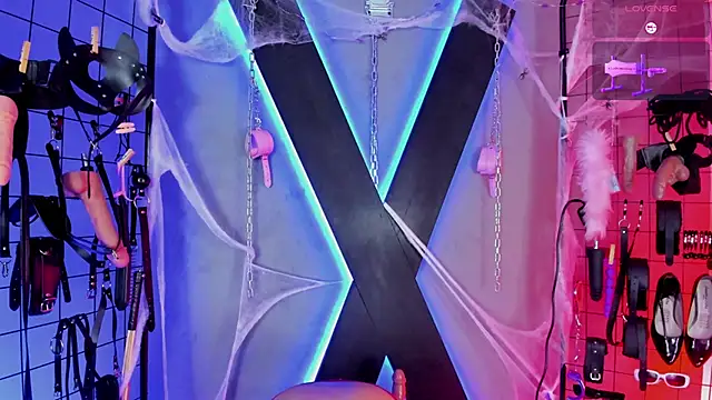 VictoryaLiah BDSM online show from October 23, 10:54 am