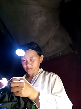 MaiHoa69 online show from March 24, 2:00 pm