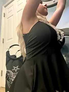 Snapshot of Paige_Turner chatting on October 17, 1:31 am Paige Turner online show from October 17, 1:31 am