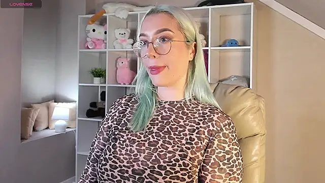 Snapshot of Vickie_Nelsson chatting on September 17, 8:23 am Vickie Nelsson online show from September 17, 8:23 am