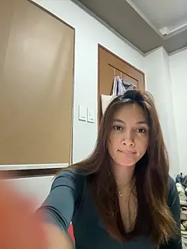 LanySylvia online show from November 4, 4:01 pm