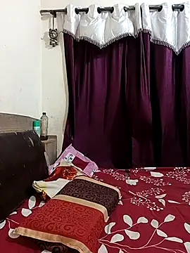 MEERAcle online show from April 10, 3:40 pm