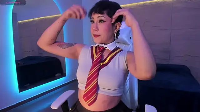 ZahaRose online show from October 5, 2:27 am