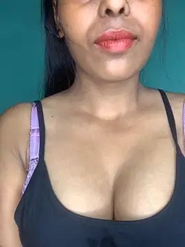 Snapshot of Priya_baby0 chatting on September 15, 8:38 pm Priya baby0 online show from September 15, 8:38 pm