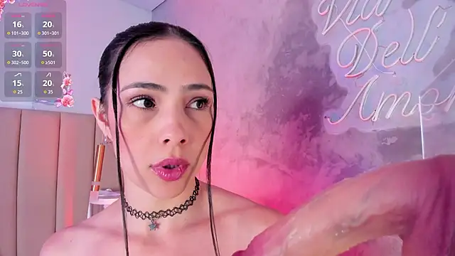 miamonroee  online show from February 19, 10:37 am