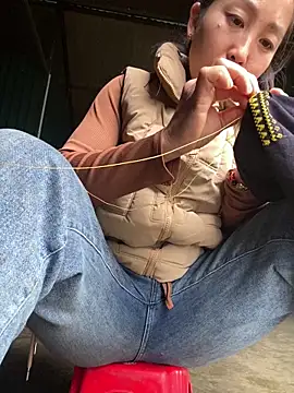 Huong-Ly online show from November 5, 2:39 am